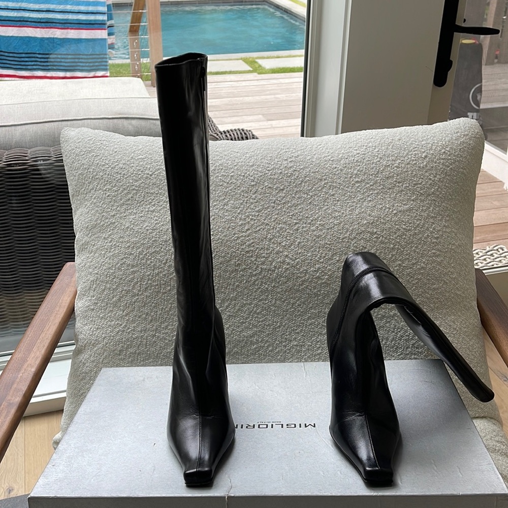 Black Italian boots